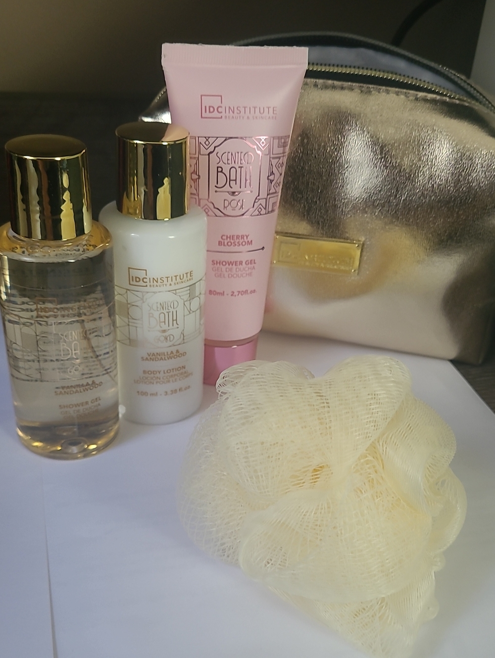 IDC Institute Scented Bath Gift Set - Pink & Gold